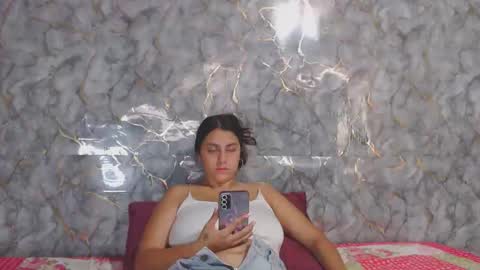 Snapshot of miarouse1531 chatting on April 2026 05:06:01 PM miarouse1531 online show from April 2026 05:06:01 PM