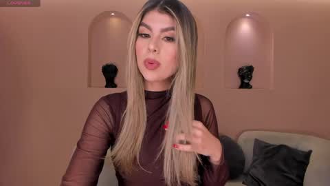 Snapshot of miasilvax chatting on May 2026 11:16:02 AM Mia Silva online show from May 2026 11:16:02 AM