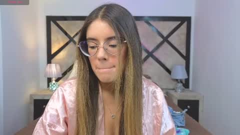Mia online show from June 2026 07:51:02 PM