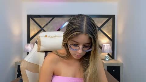 Mia online show from July 2026 09:57:01 PM