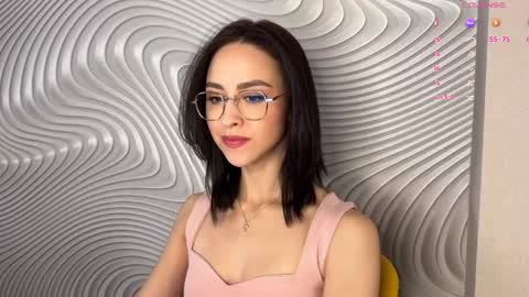 Snapshot of miasweetashoney chatting on May 2026 08:11:01 AM Mia online show from May 2026 08:11:01 AM