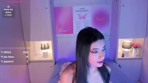 Snapshot of miaturnerr_ chatting on June 2026 06:52:02 AM miaturnerr_ online show from June 2026 06:52:02 AM