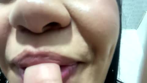 Ma Whithe online show from October 2025 12:33:02 AM