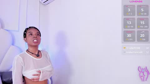 Snapshot of miawiills chatting on July 2026 08:14:01 PM Mia online show from July 2026 08:14:01 PM