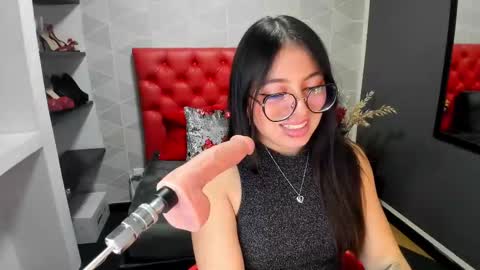 M I A W I L S online show from February 2025 05:41:01 AM