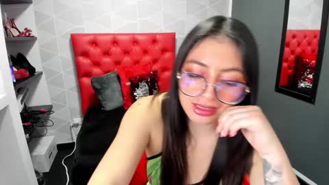 M I A W I L S online show from February 2025 08:25:02 PM