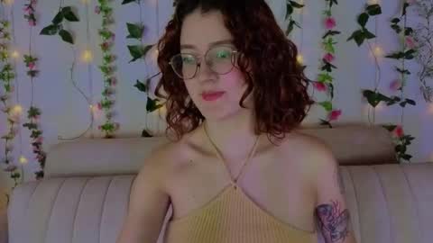 Mia winx  online show from December 2025 01:22:02 AM