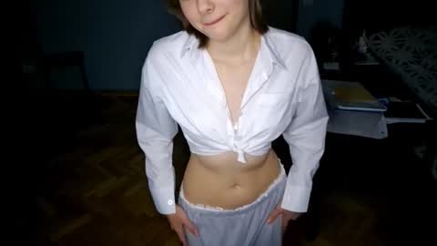 Luna online show from October 2025 04:30:02 PM