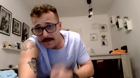 MILO MIAMI online show from May 2026 09:53:01 PM