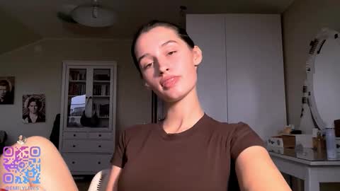 Emily online show from October 2025 02:07:02 PM