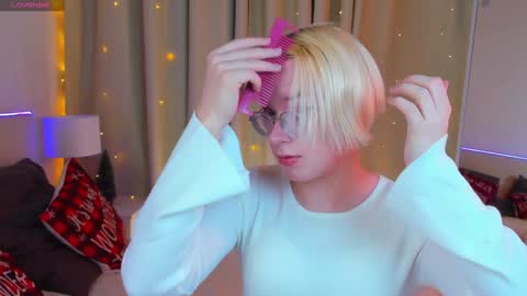 Snapshot of michael_swan chatting on December 2024 06:50:02 AM Michel online show from December 2024 06:50:02 AM