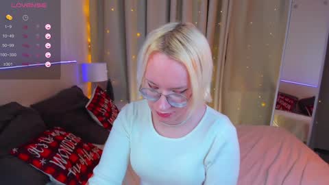 Snapshot of michael_swan chatting on December 2024 01:22:02 PM Michel online show from December 2024 01:22:02 PM