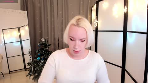 Snapshot of michael_swan chatting on January 2025 10:28:02 AM Michel online show from January 2025 10:28:02 AM