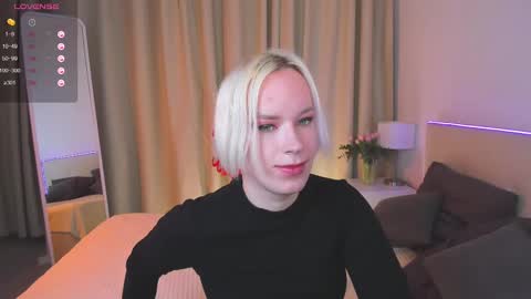 Snapshot of michael_swan chatting on February 2025 11:59:02 AM Michel online show from February 2025 11:59:02 AM