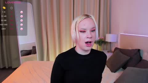 Snapshot of michael_swan chatting on February 2025 08:44:02 AM Michel online show from February 2025 08:44:02 AM