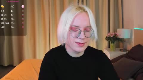 Snapshot of michael_swan chatting on March 2025 09:21:01 AM Michel online show from March 2025 09:21:01 AM