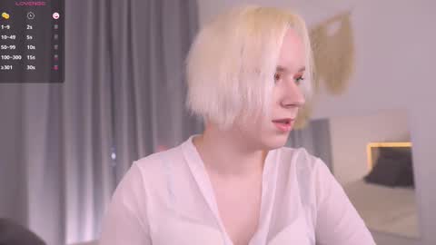 Snapshot of michael_swan chatting on March 2025 08:45:01 AM Michel online show from March 2025 08:45:01 AM