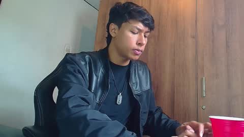 Snapshot of michaelstones chatting on December 2024 03:01:01 PM michaelstones online show from December 2024 03:01:01 PM