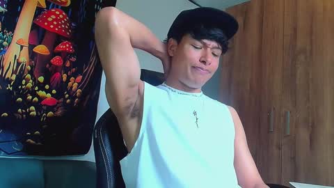 Snapshot of michaelstones chatting on December 2024 05:14:01 PM michaelstones online show from December 2024 05:14:01 PM