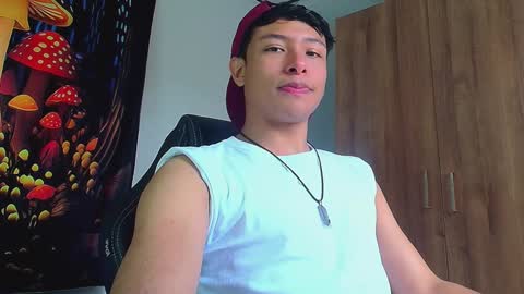 Snapshot of michaelstones chatting on January 2025 02:08:02 PM michaelstones online show from January 2025 02:08:02 PM