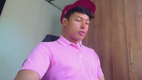 Snapshot of michaelstones chatting on January 2025 01:57:02 PM michaelstones online show from January 2025 01:57:02 PM