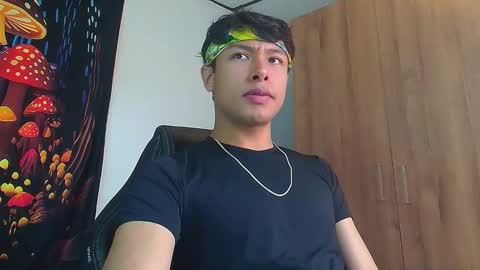 Snapshot of michaelstones chatting on February 2025 02:46:01 PM michaelstones online show from February 2025 02:46:01 PM