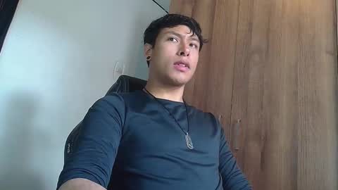 Snapshot of michaelstones chatting on February 2025 04:02:01 PM michaelstones online show from February 2025 04:02:01 PM