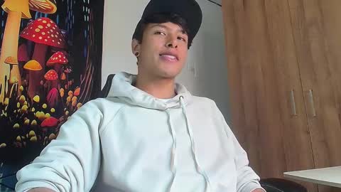 Snapshot of michaelstones chatting on February 2025 05:25:02 PM michaelstones online show from February 2025 05:25:02 PM