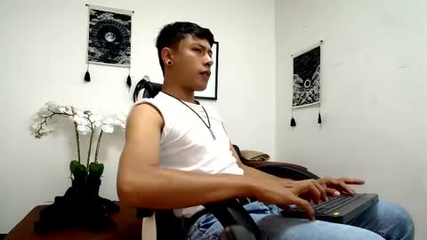 Snapshot of michaelstones chatting on March 2025 04:00:02 PM michaelstones online show from March 2025 04:00:02 PM