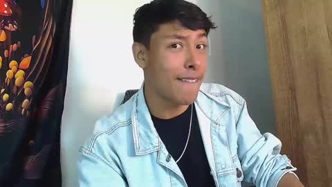 Snapshot of michaelstones chatting on March 2025 02:34:02 PM michaelstones online show from March 2025 02:34:02 PM