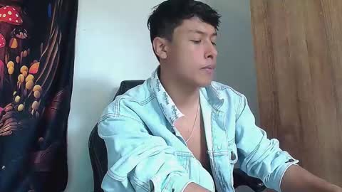 Snapshot of michaelstones chatting on March 2025 05:39:02 PM michaelstones online show from March 2025 05:39:02 PM