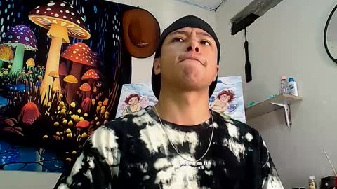 Snapshot of michaelstones chatting on September 2025 04:41:02 PM michaelstones online show from September 2025 04:41:02 PM