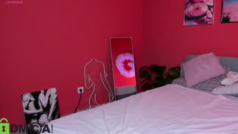 michele_mack online show from October 2025 02:10:01 AM