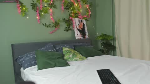 michele_mack online show from January 2026 02:26:02 AM