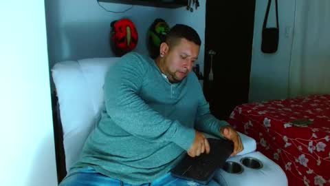 Snapshot of michell_myers chatting on February 2025 12:27:01 AM michell_myers online show from February 2025 12:27:01 AM