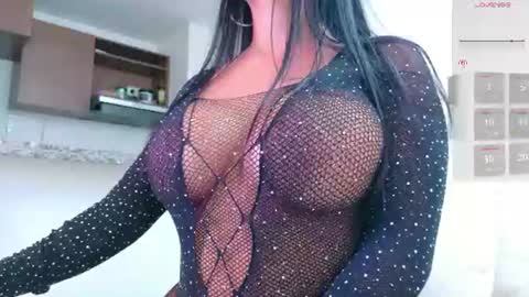 Snapshot of michelle_ferrerr chatting on June 2026 10:10:02 PM MICHELLE online show from June 2026 10:10:02 PM