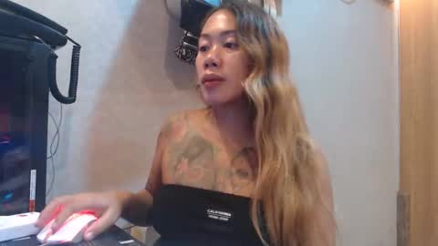 michelle_ux online show from October 2025 03:10:01 PM