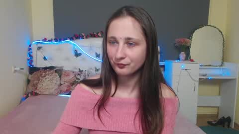 Snapshot of michellee11 chatting on April 2026 12:20:01 PM Michel online show from April 2026 12:20:01 PM