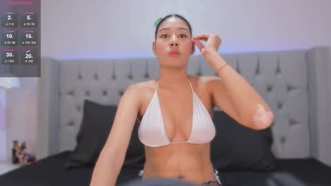 michelleking_ online show from October 2025 08:09:02 PM