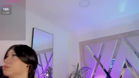 Snapshot of michellemendez_ chatting on May 2026 08:03:02 PM Michelle Mendez online show from May 2026 08:03:02 PM