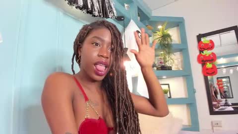 Snapshot of michellepose chatting on October 2025 01:23:01 PM michellepose online show from October 2025 01:23:01 PM