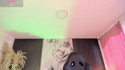 michellepreston_ online show from July 2026 03:03:02 PM