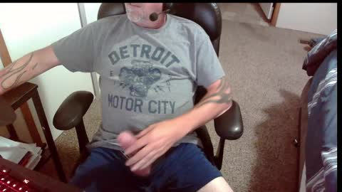Snapshot of michigan_daddy chatting on September 2025 03:47:01 PM TattedInDetroit online show from September 2025 03:47:01 PM