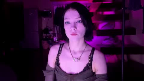 Tina online show from April 2026 09:09:02 PM