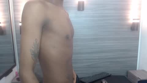 Snapshot of mick_storm chatting on October 2025 03:57:02 PM Mick storm online show from October 2025 03:57:02 PM