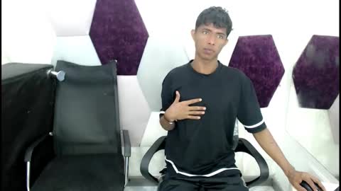 Snapshot of mick_storm chatting on November 2025 06:56:02 PM Mick storm online show from November 2025 06:56:02 PM