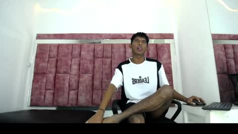 Snapshot of mick_storm chatting on April 2026 07:14:01 PM Mick storm online show from April 2026 07:14:01 PM