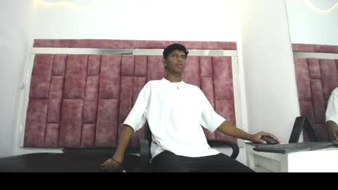 Snapshot of mick_storm chatting on April 2026 06:12:02 PM Mick storm online show from April 2026 06:12:02 PM