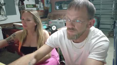 Snapshot of mickey85knoxx chatting on February 2026 06:39:02 AM mickey85knoxx online show from February 2026 06:39:02 AM