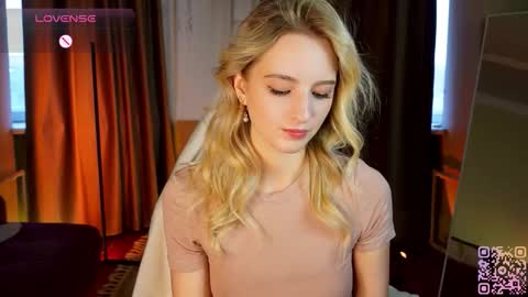 Snapshot of mickeydior chatting on October 2025 11:44:01 AM mickeydior online show from October 2025 11:44:01 AM